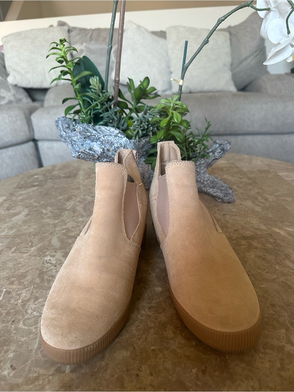 Sorel Women's Tan Suede Chelsea Ankle Boots